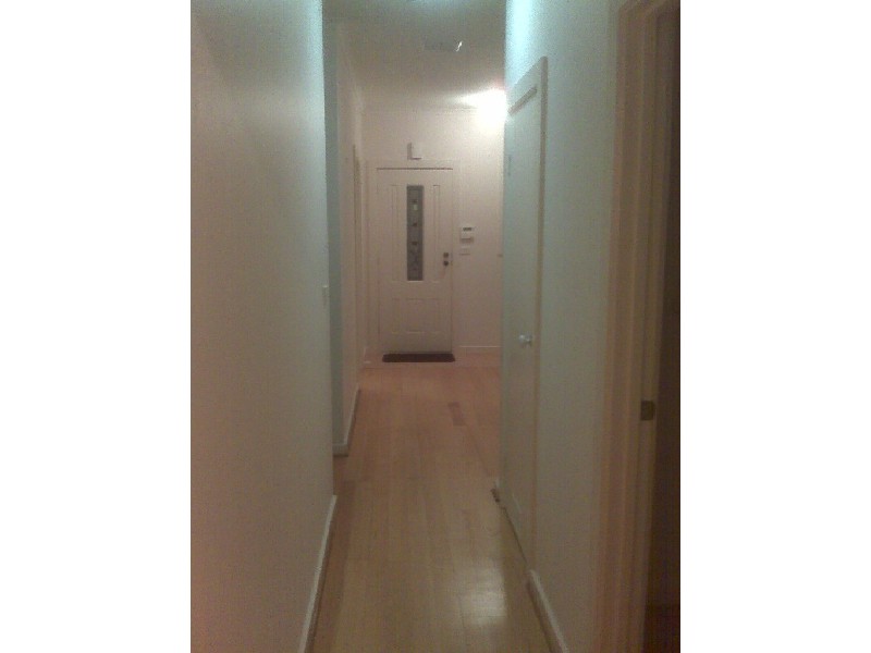 2/84 LAKESIDE Drive, Werribee VIC 3030