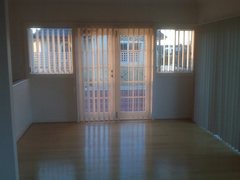 2/84 LAKESIDE Drive, Werribee VIC 3030