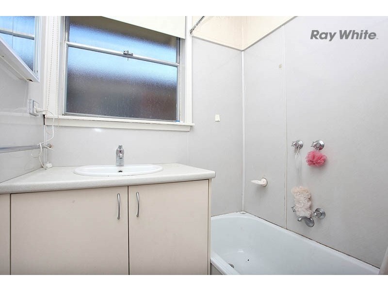 19 Cropley Crescent, Laverton VIC 3028