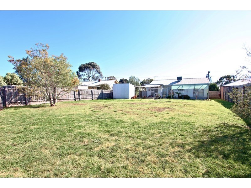 4 Eaton Parade, Laverton VIC 3028