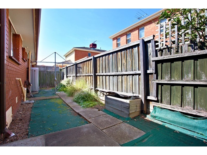 2/3 Rose Street, Altona VIC 3018