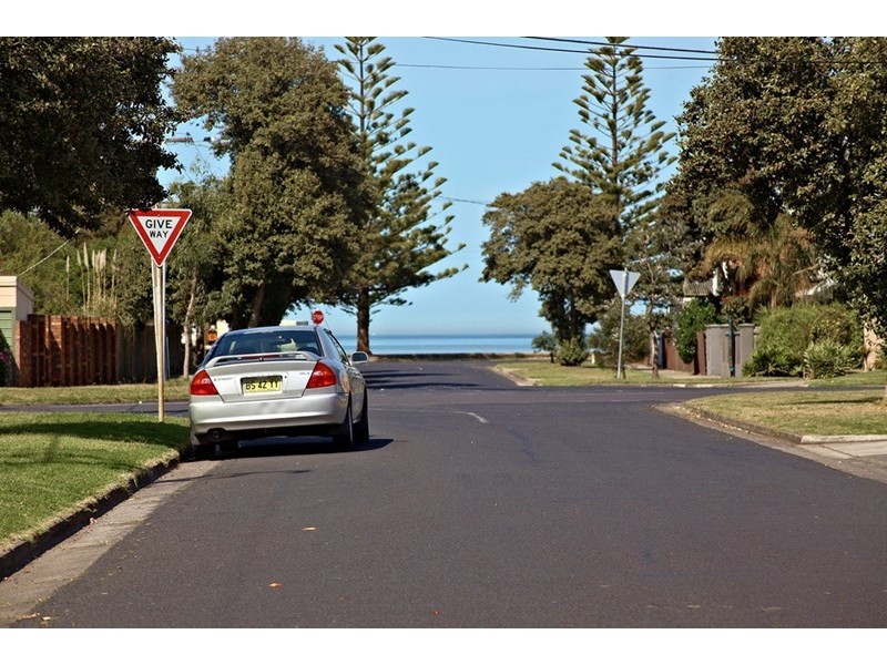 2/3 Rose Street, Altona VIC 3018