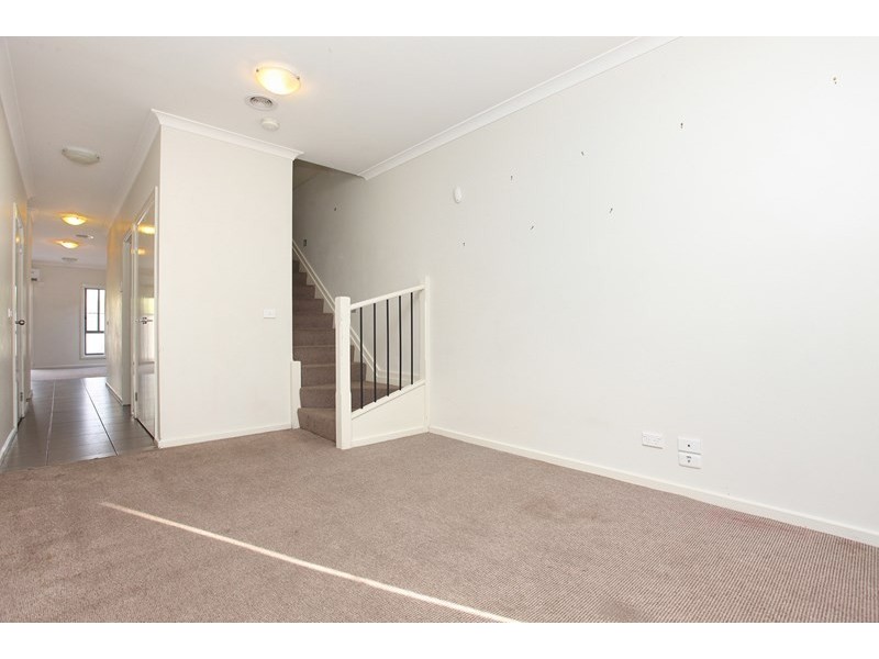 2/2 Glamis Court, Derrimut VIC 3030
