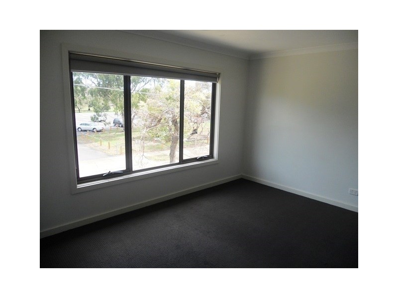 3/35 Eades Street, Laverton VIC 3028