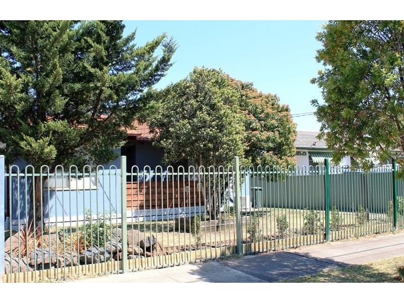 22 Evans Crescent, Laverton VIC 3028