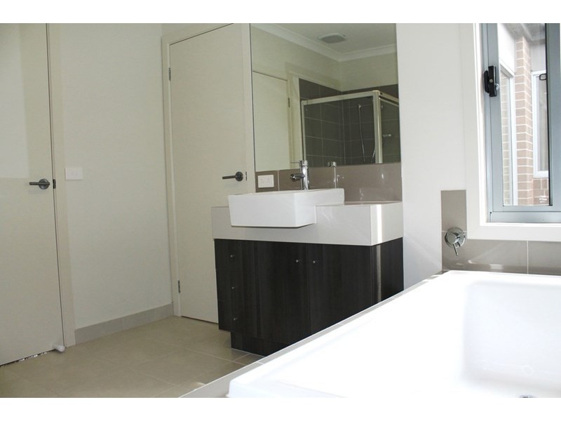 9 Herbal Avenue, Kurunjang VIC 3337