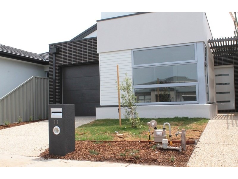 11 Herbal Avenue, Kurunjang VIC 3337