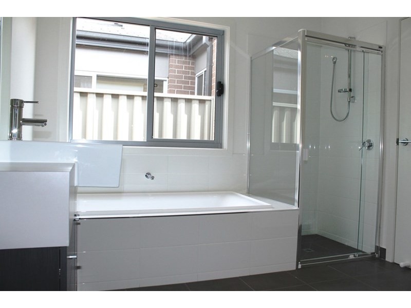 11 Herbal Avenue, Kurunjang VIC 3337