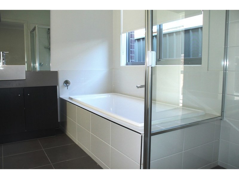 15 Herbal Avenue, Kurunjang VIC 3337