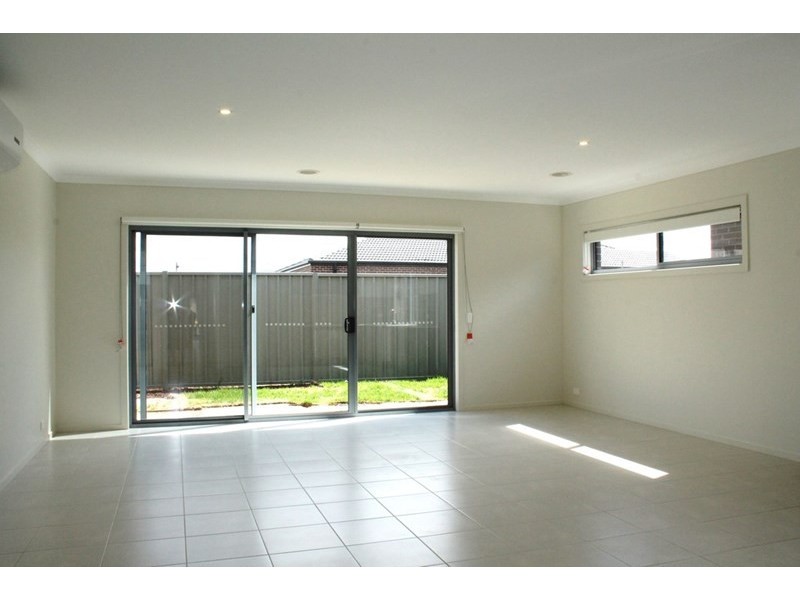 17 Herbal Avenue, Kurunjang VIC 3337