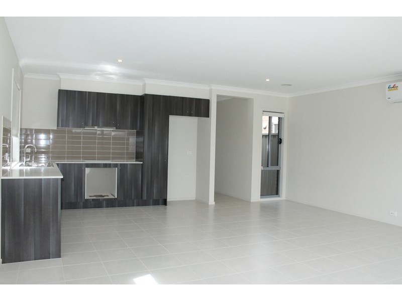 17 Herbal Avenue, Kurunjang VIC 3337