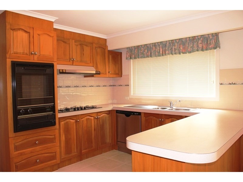 15 Hakea Court, Altona Meadows VIC 3028