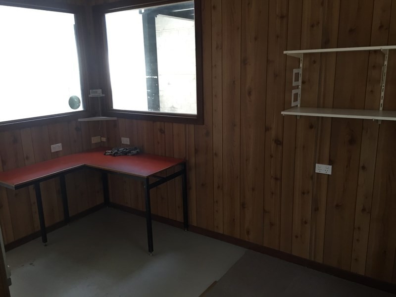 2/6 Strezlecki Grove, Laverton VIC 3028