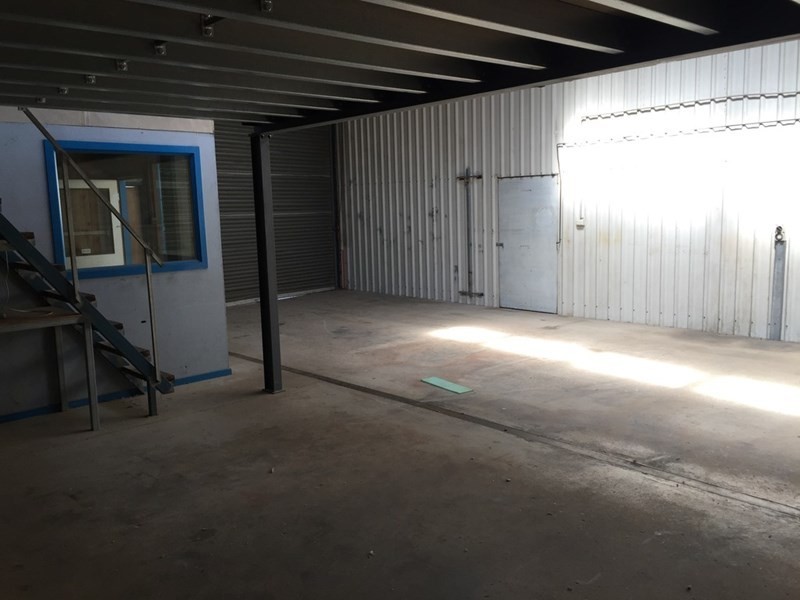 2/6 Strezlecki Grove, Laverton VIC 3028