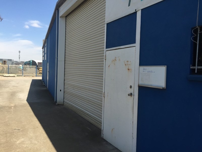 2/6 Strezlecki Grove, Laverton VIC 3028