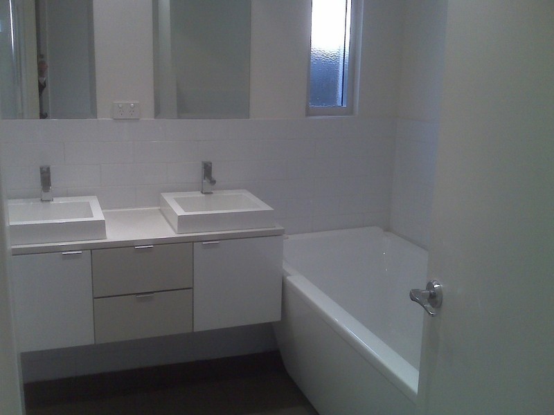 2 ROSEBERRY Street, Altona Meadows VIC 3028