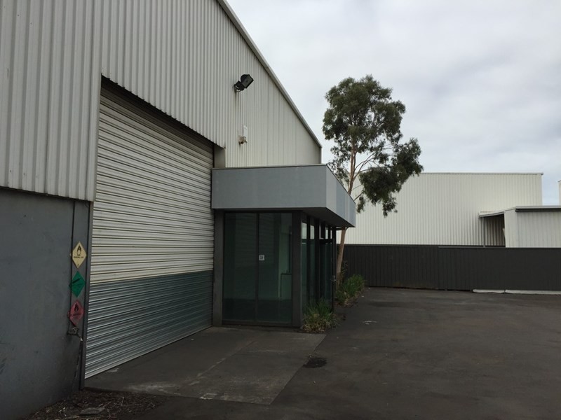 2/5 Westside Drive, Laverton North VIC 3026