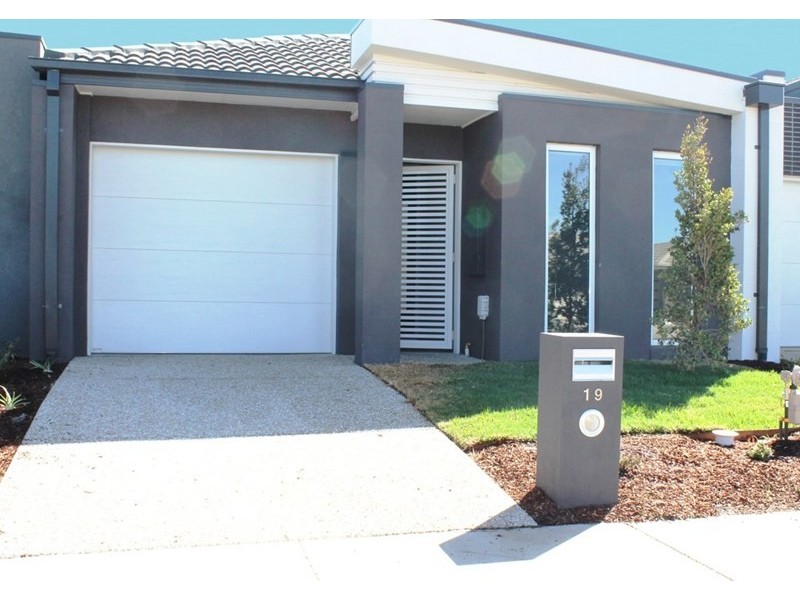 19 Herbal Avenue, Kurunjang VIC 3337