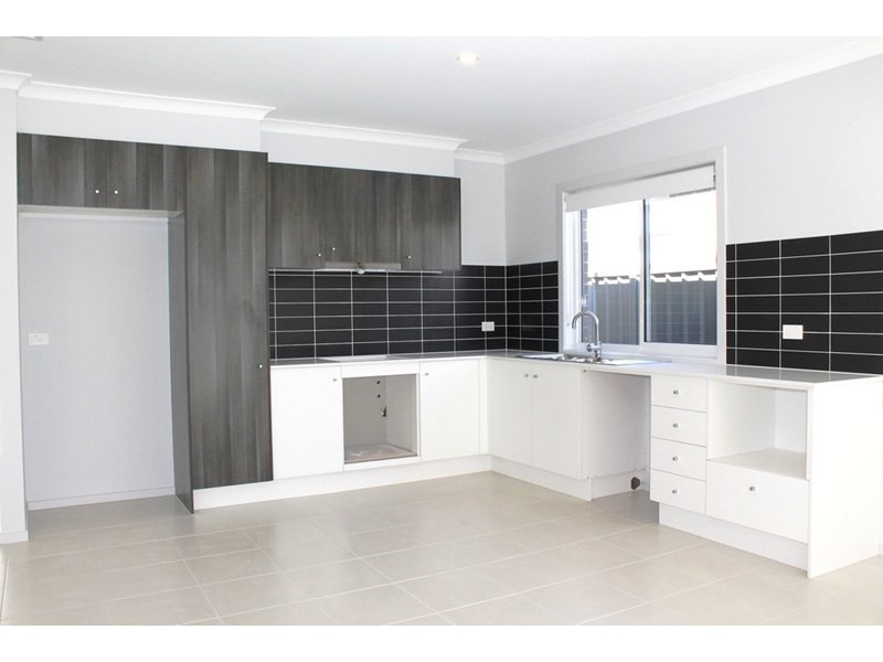 19 Herbal Avenue, Kurunjang VIC 3337