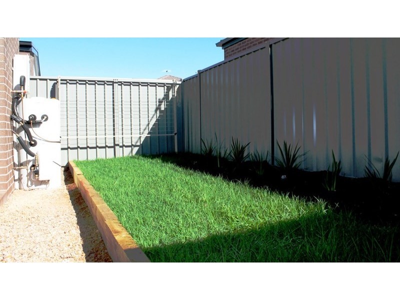 19 Herbal Avenue, Kurunjang VIC 3337