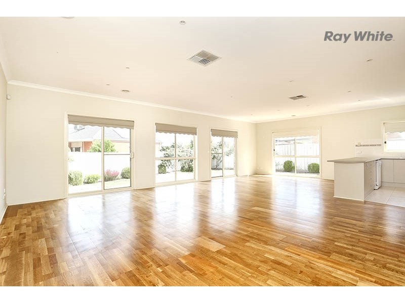 3 Penash Place, Point Cook VIC 3030