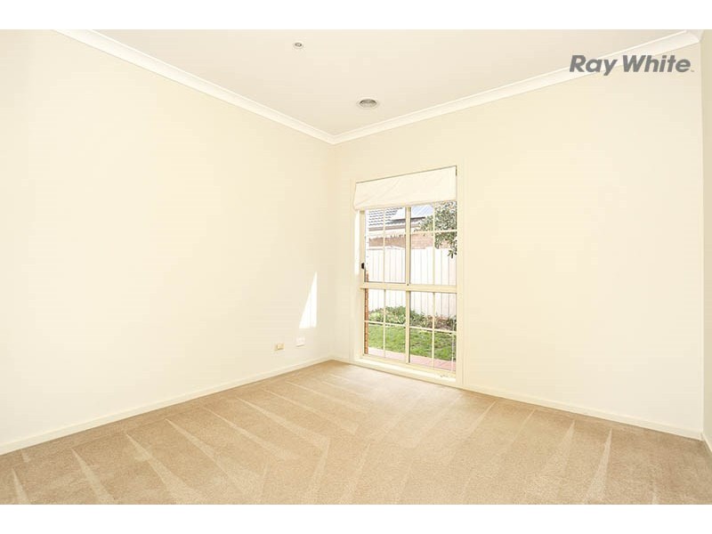 3 Penash Place, Point Cook VIC 3030