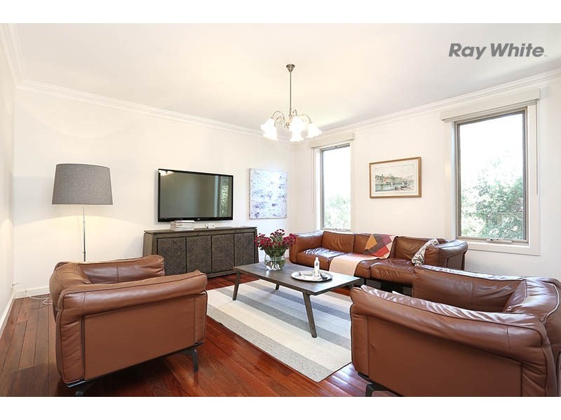 4 Beechwood Parade, Sanctuary Lakes VIC 3030