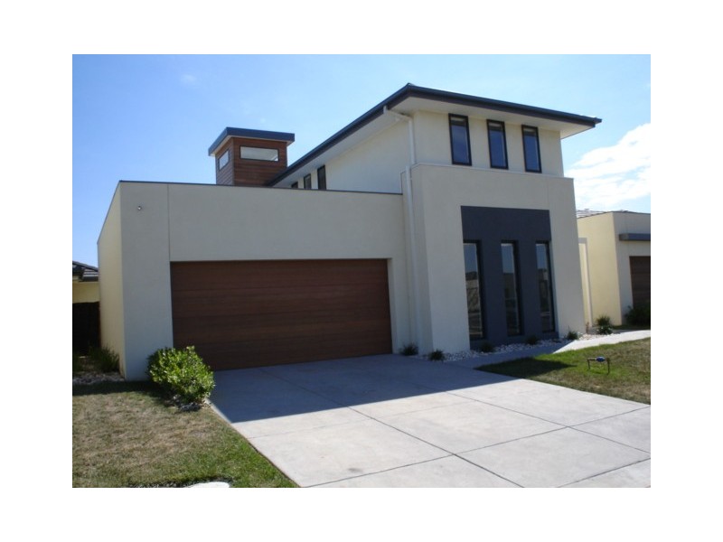 13 SIGNATURE Boulevard, Werribee VIC 3030