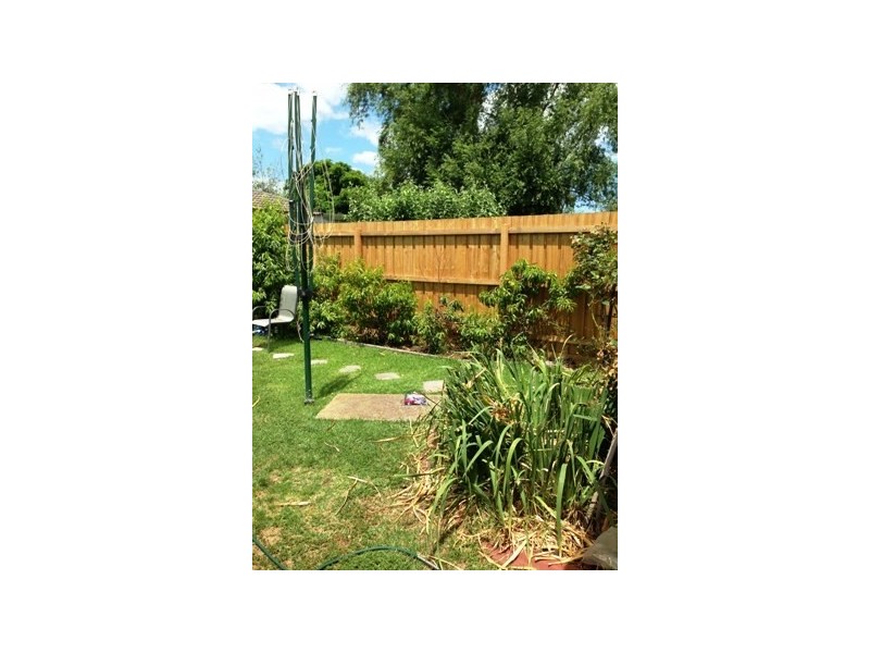 13 Henry Drive, Altona Meadows VIC 3028