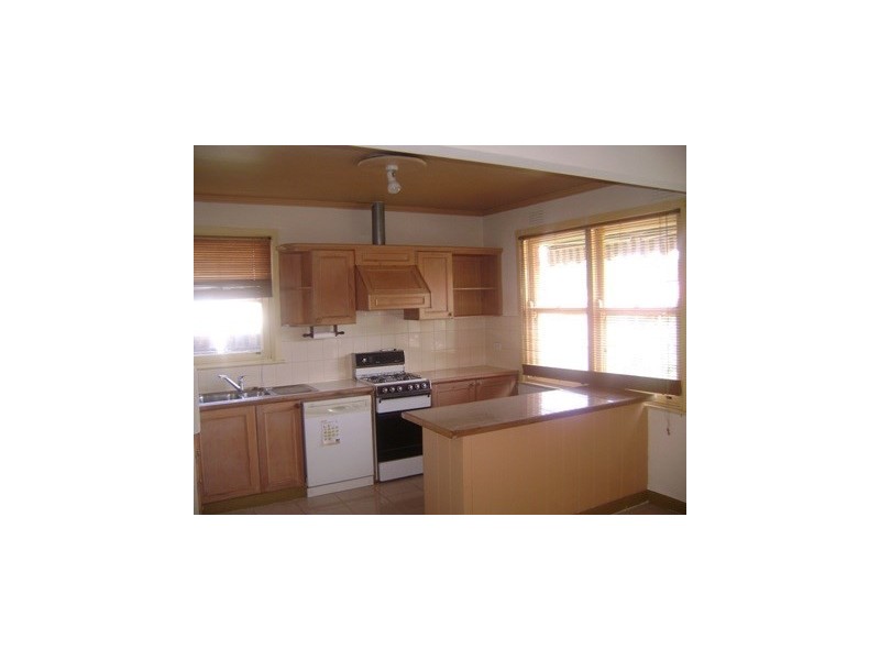 11 Charlesworth Street, Laverton VIC 3028