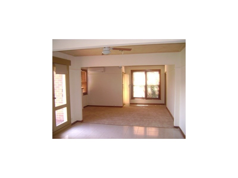 11 Charlesworth Street, Laverton VIC 3028