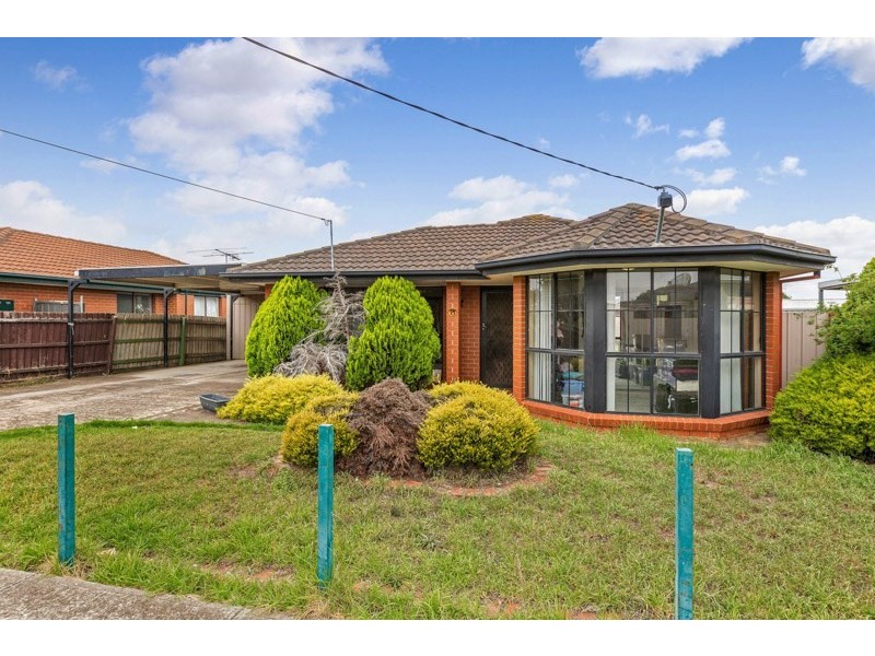 15 Butcher Crescent, Laverton VIC 3028