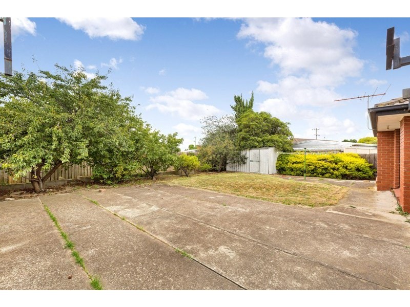 15 Butcher Crescent, Laverton VIC 3028