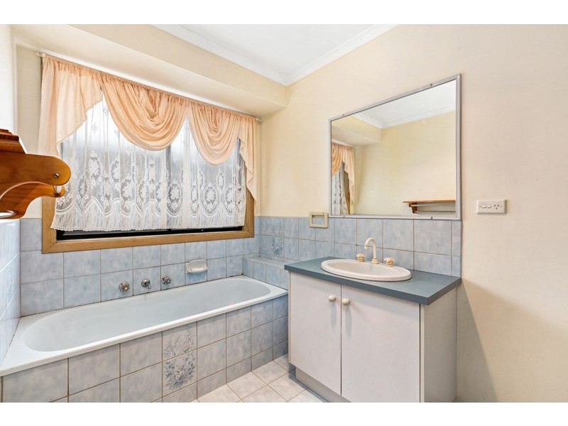 15 Butcher Crescent, Laverton VIC 3028