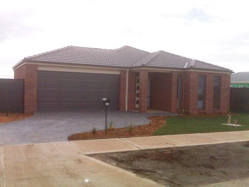 32 Kingbird Avenue, Tarneit VIC 3029