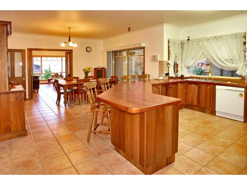 5 John August Walk, Seabrook VIC 3028