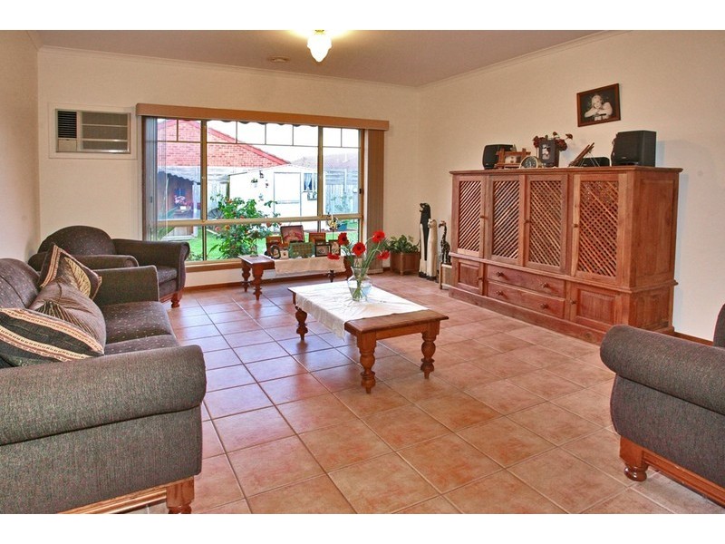 5 John August Walk, Seabrook VIC 3028