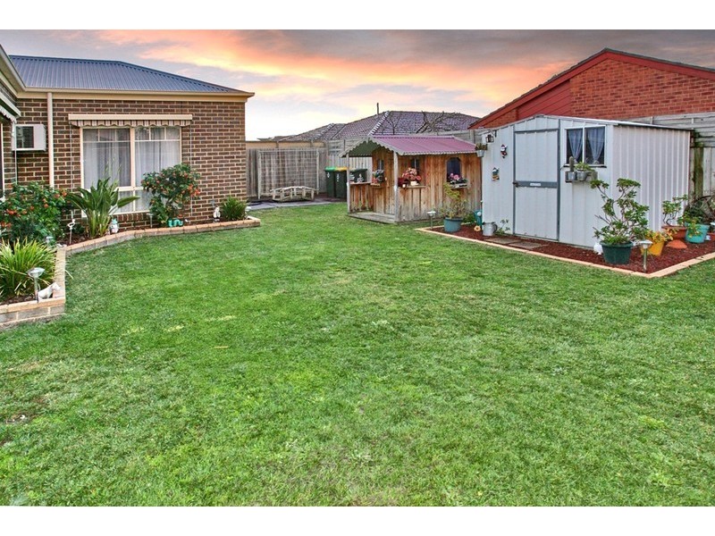 5 John August Walk, Seabrook VIC 3028
