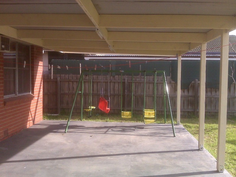 25 ROBERTSON Crescent, Laverton VIC 3028