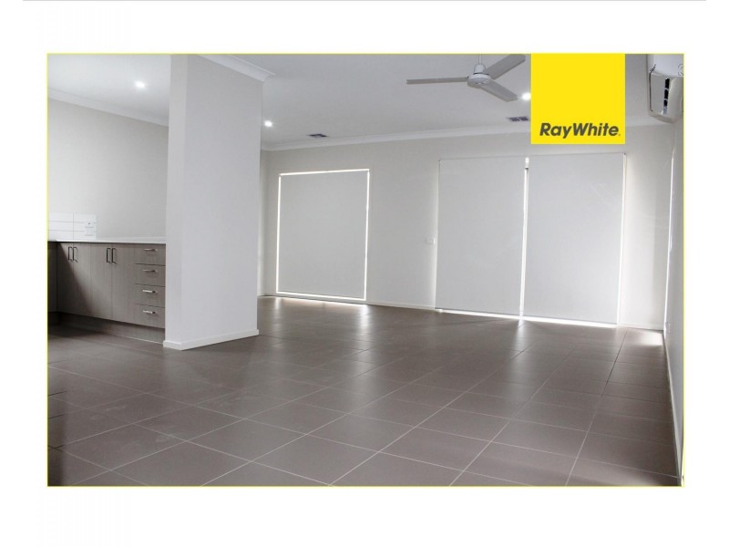 43 Grassbird Drive, Point Cook VIC 3030