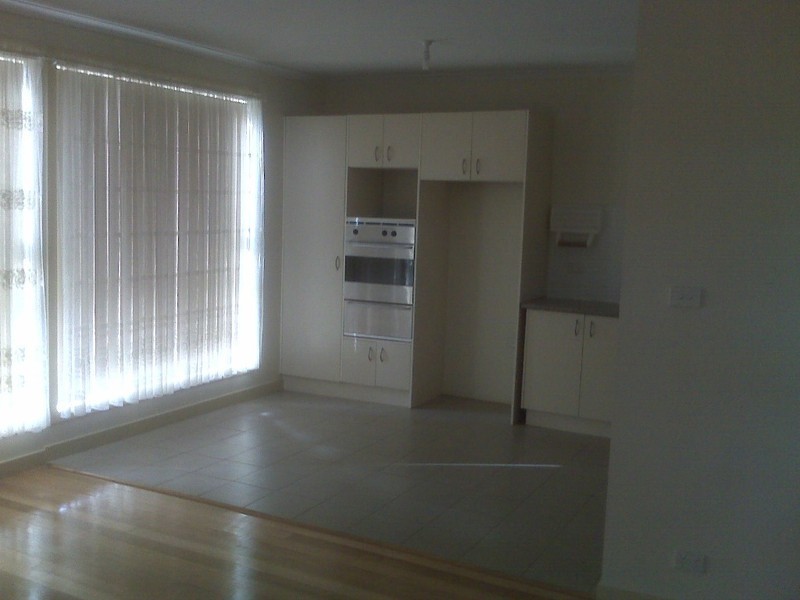 14 CHIRNSIDE Crescent, Laverton VIC 3028