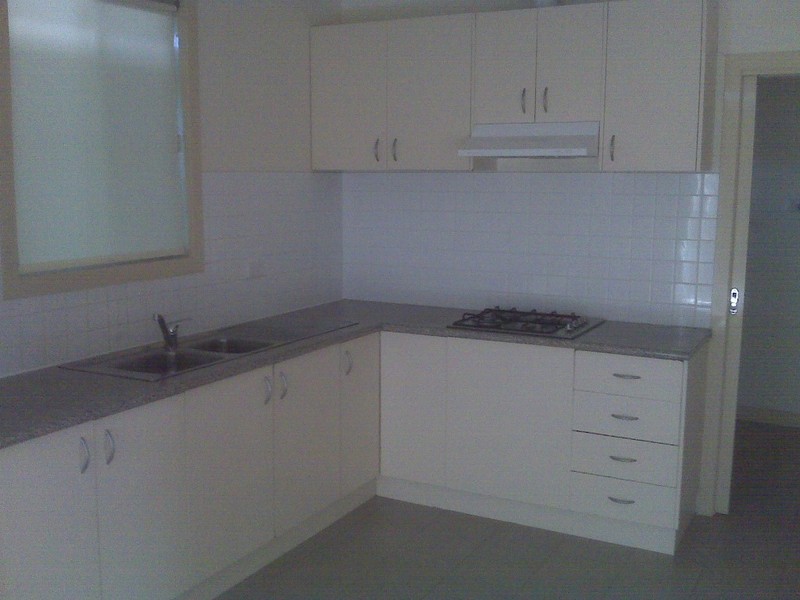 14 CHIRNSIDE Crescent, Laverton VIC 3028