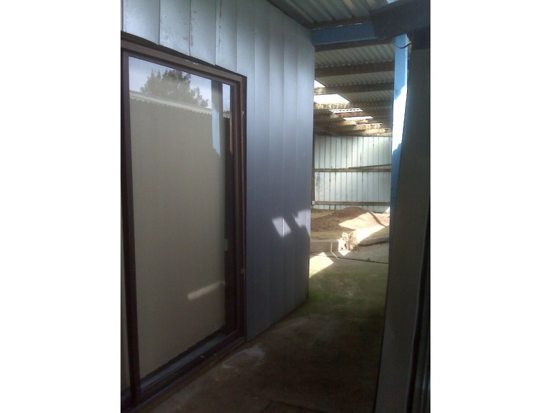 14 CHIRNSIDE Crescent, Laverton VIC 3028