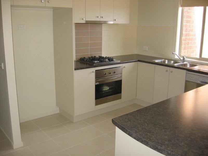 2 Elderberry Way, Pakenham VIC 3810