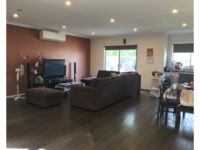 2/13 Heffernan Street, Laverton VIC 3028