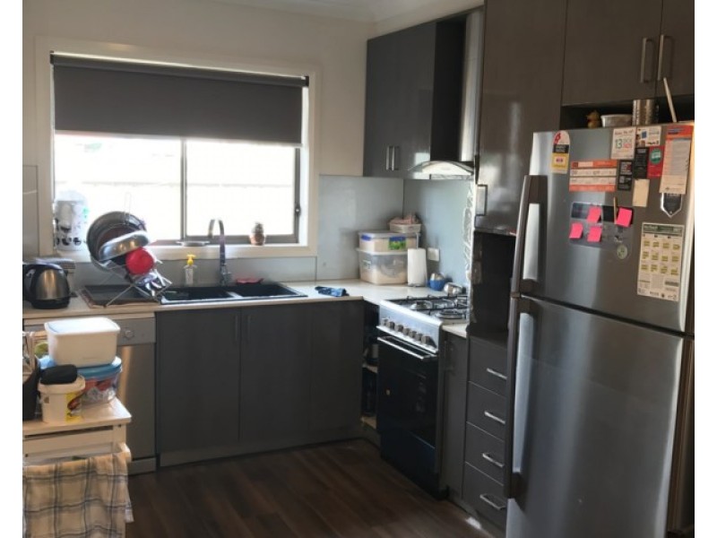 2/13 Heffernan Street, Laverton VIC 3028