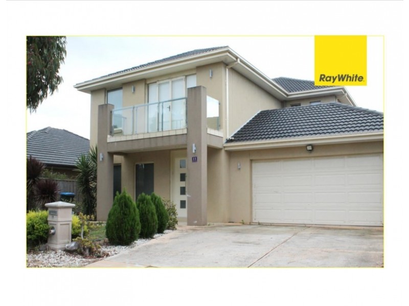 11 Middle Park Drive, Point Cook VIC 3030