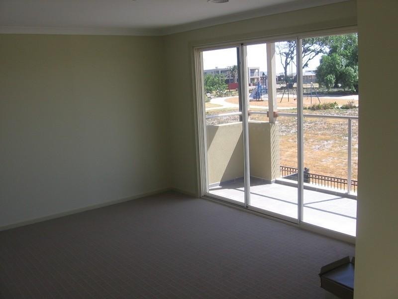 14 Isaacs Walk, Point Cook VIC 3030