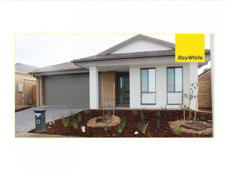 72 Solitude Crescent, Point Cook VIC 3030
