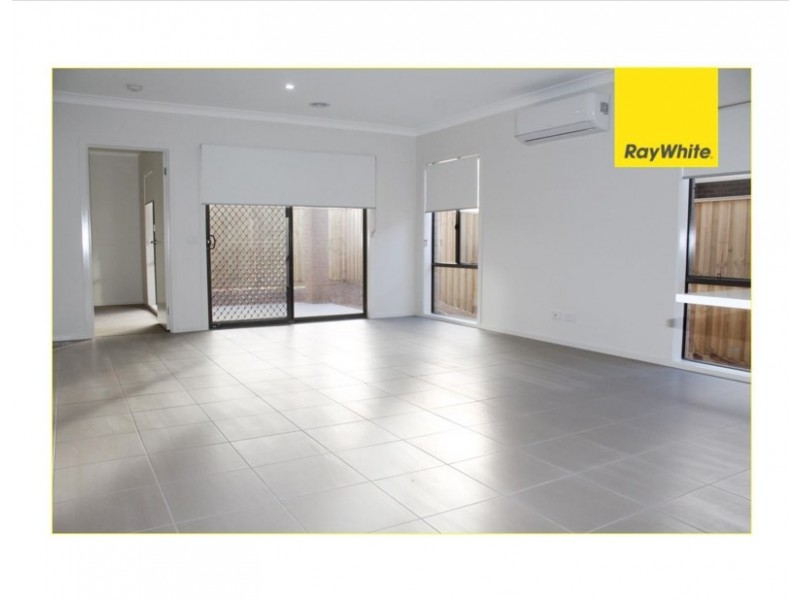 72 Solitude Crescent, Point Cook VIC 3030